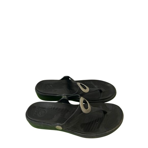 Crocs Sanrah size 8 Black sandals wedges - Picture 1 of 9